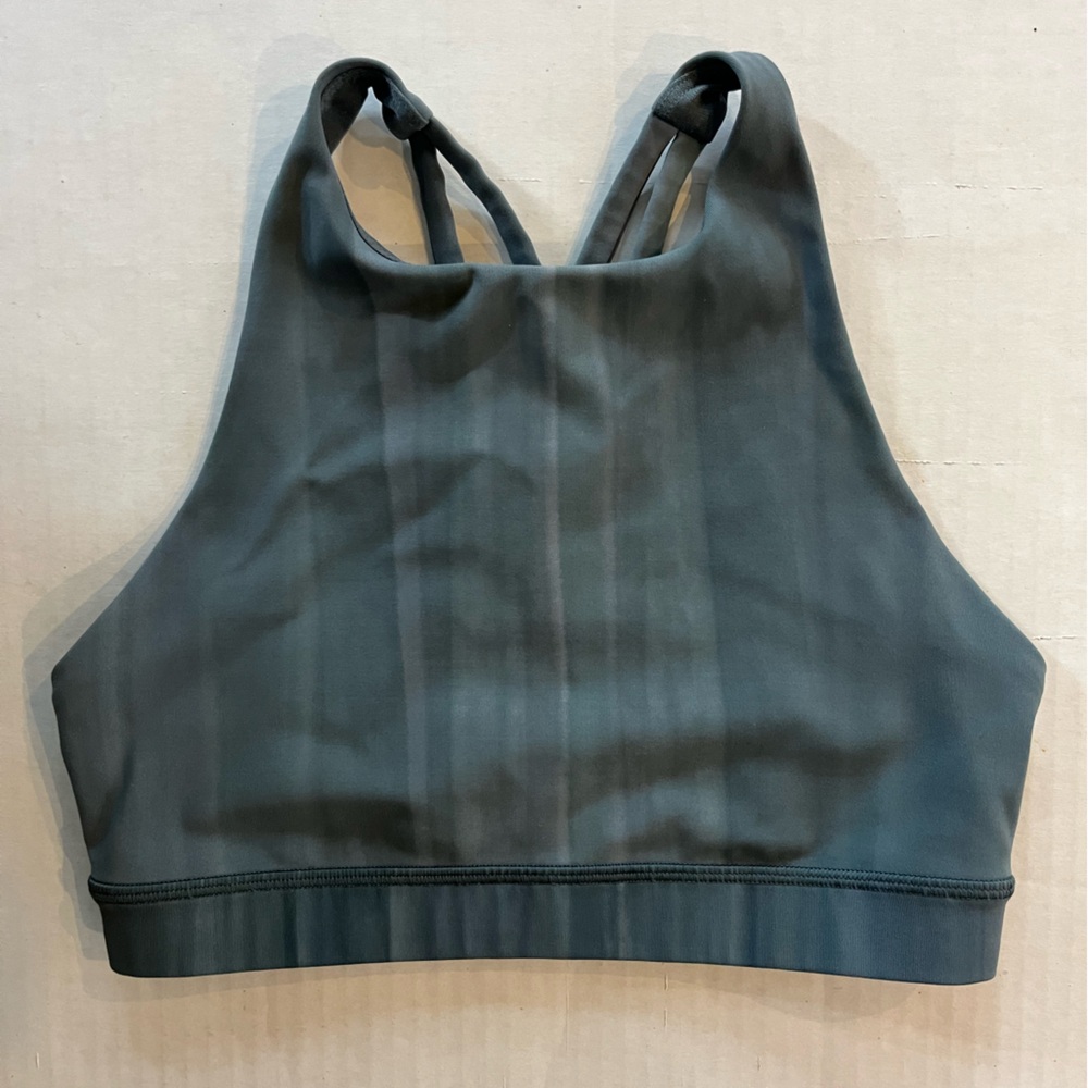 Lululemon Energy sports bra high neck size 4